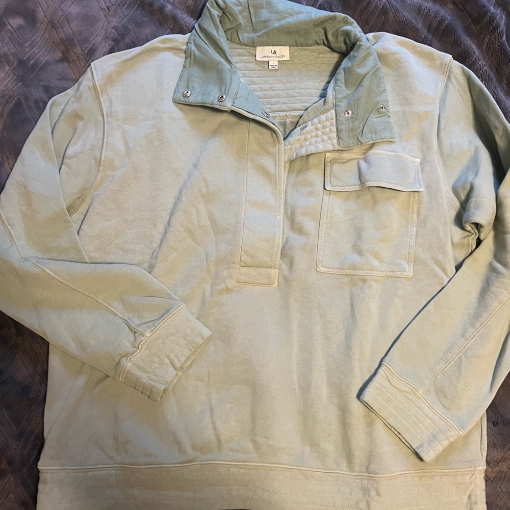 Urban Daizy Light Green Sweatshirt Size L